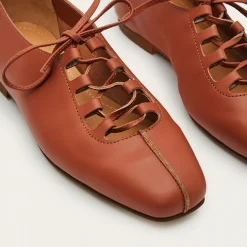 Roma Baleriny, Cynamonowy