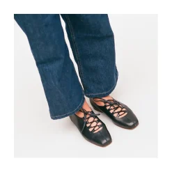 Roma Baleriny, Czarny