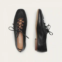 Roma Baleriny, Czarny