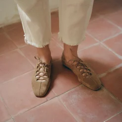 Roma Baleriny, Karmelowy Welur