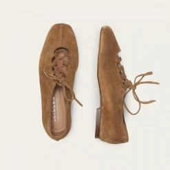 Roma Baleriny, Karmelowy Welur