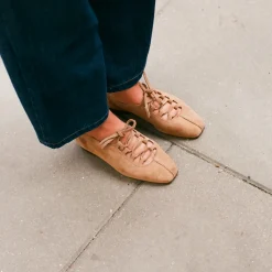 Roma Baleriny, Karmelowy Welur