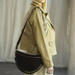 Sahar Torebka, Ciemny Braz