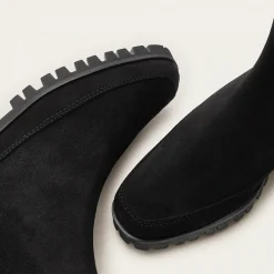 Saviv Botki, Czarny Welur