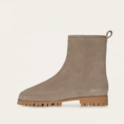 Saviv Botki, Szary Welur