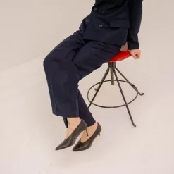 Schpitz Czółenka, Czarny