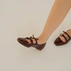 Shirley Baleriny, Bordowy Polysk