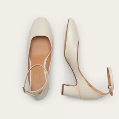 Sira Czółenka, Kremowy