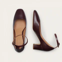 Sira Czółenka, Mahoniowy