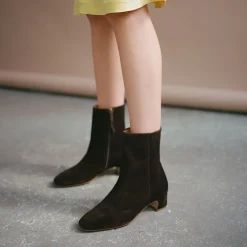 Stav Botki, Czekoladowy Braz Welur