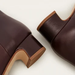 Stav Botki, Mahoniowy