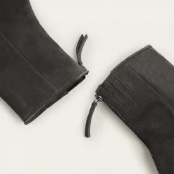 Sus Botki, Antracytowy Welur