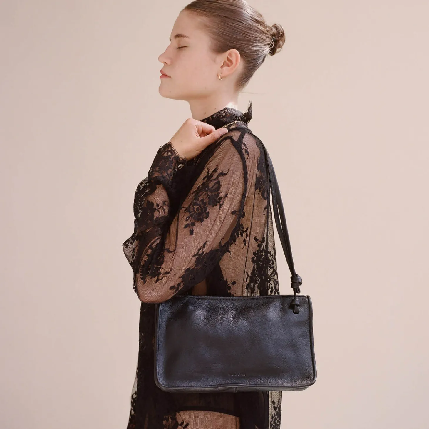 Suzanne Torebka M, Czarny