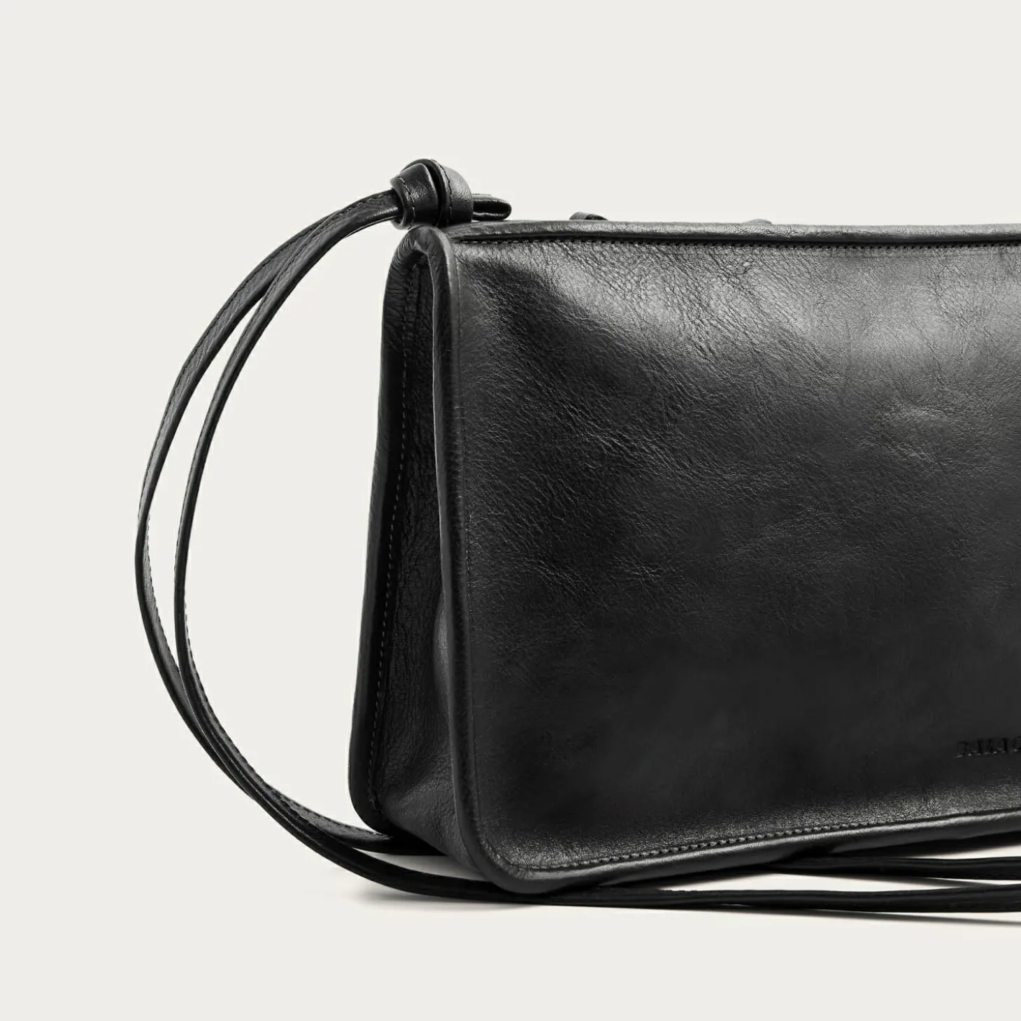 Suzanne Torebka M, Czarny