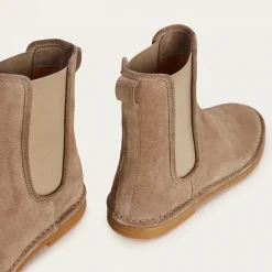 Sviva Botki, Marrone