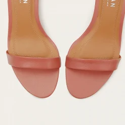 Ulam Sandaly, Koralowy