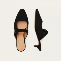 Vera Klapki, Czarny Zamsz