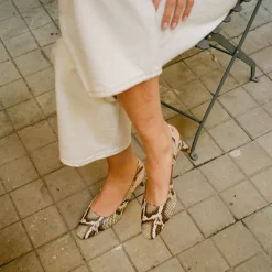 Veronica Czółenka, Zlamana Biel Wzor Pytona