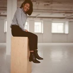 Victoria Botki, Czarny Wzor Krokodyla