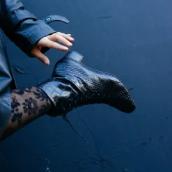 Victoria Botki, Czarny Wzor Krokodyla