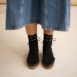 Yaar Botki, Czarny Welur